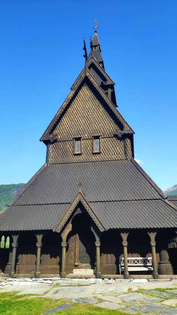 Eglise en bois Hopperstad debout de Vik 